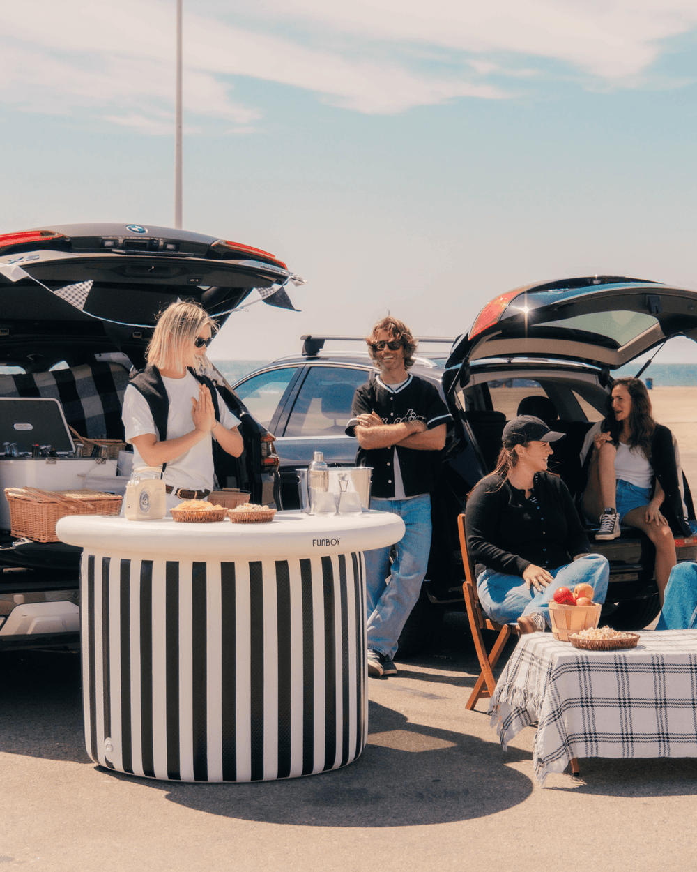 Inflatable Portable Bar perfect for Tailgates, Parties & Halloween | FUNBOY US