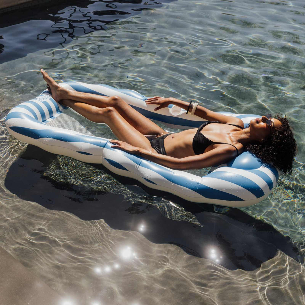 Mesh Lounger Blue Stripe | FUNBOY Outlet